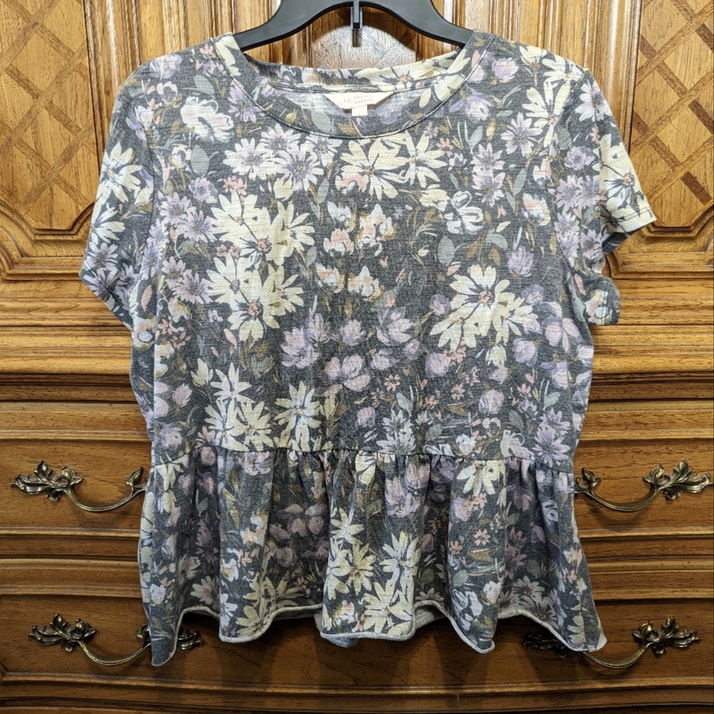 Lauren Conrad Faded Floral Peplum Top